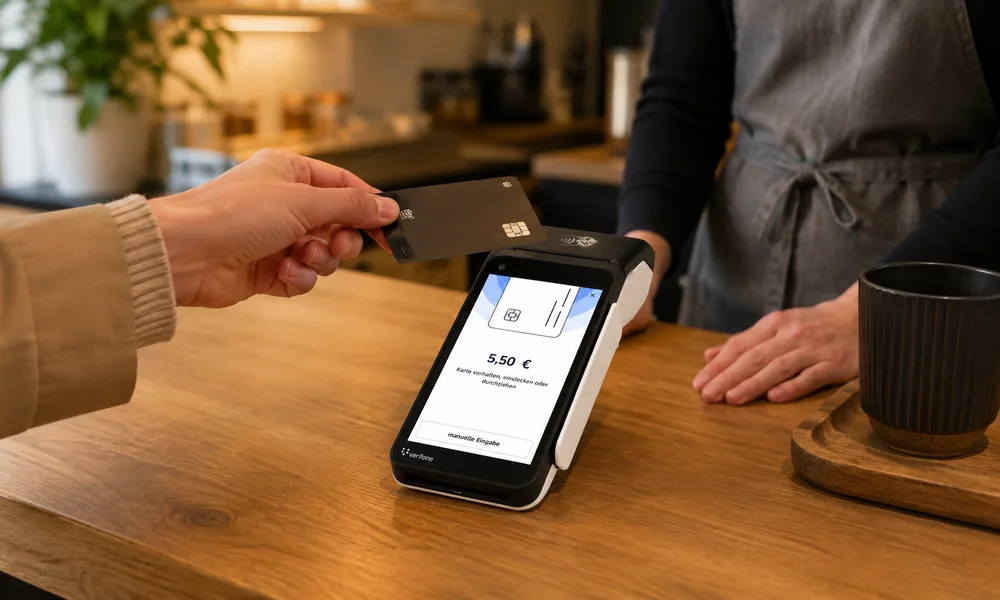 Shift4One Terminal an der Theke – kontaktlose Kartenzahlung